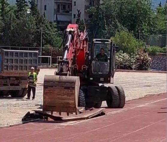 Οργή Τεντόγλου για την καταστροφή του στίβου στο Ζηρίνειο