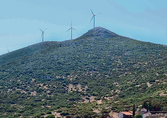 Νέο Βατοπέδι στη δυτική Αττική με ανεμογεννήτριες και φωτοβολταϊκά