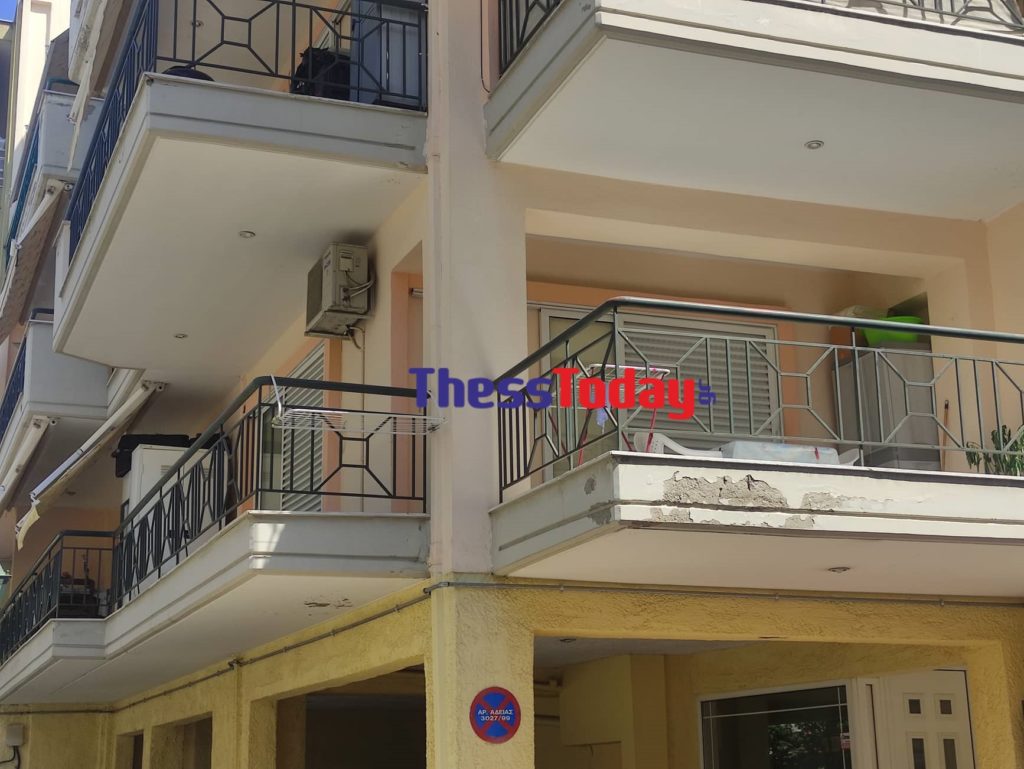 Μητροκτονία στη Θεσσαλονίκη: «Ακούσαμε φωνές, την έβριζε τη γυναίκα αλλά αυτή δε μιλούσε καθόλου» λένε οι γείτονες της 79χρονης