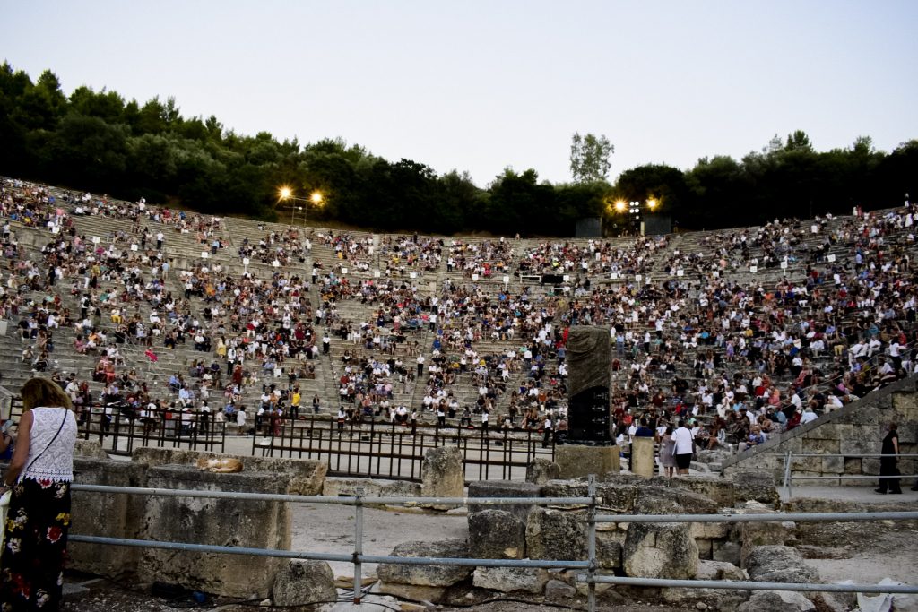 Ακυρώθηκε η πρεμιέρα του Φεστιβάλ Επιδαύρου – Σύγκρουση ΣΕΗ και ΣΕΕΘ με Γιατρομανωλάκη