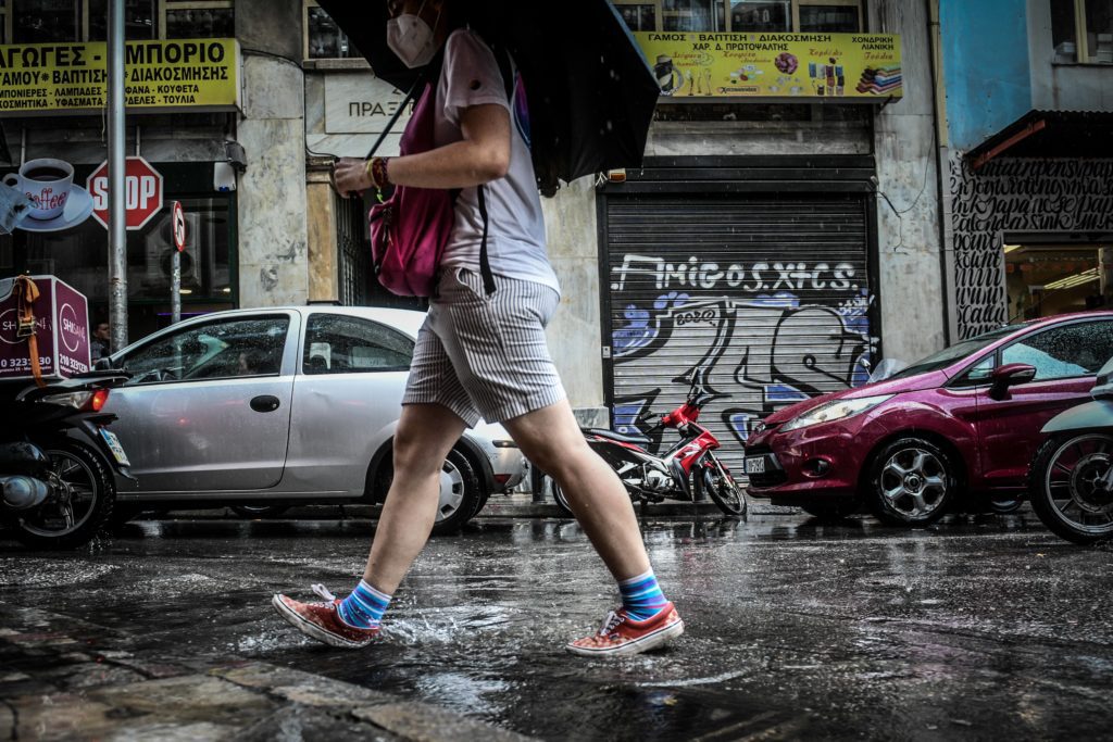 Φθινόπωρο από το απόγευμα με πτώση θερμοκρασίας, βροχές και καταιγίδες – Πόσο θα διαρκέσει η κακοκαιρία