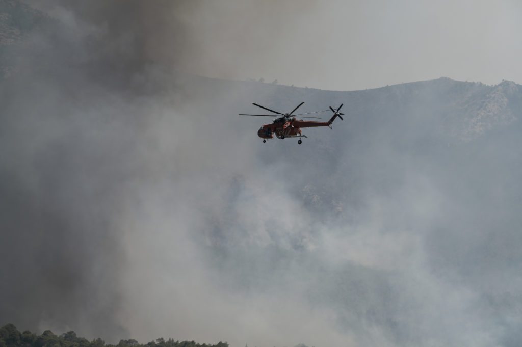 Ριτσώνα: Φωτιά κοντά στο εργοστάσιο Παπουτσάνη