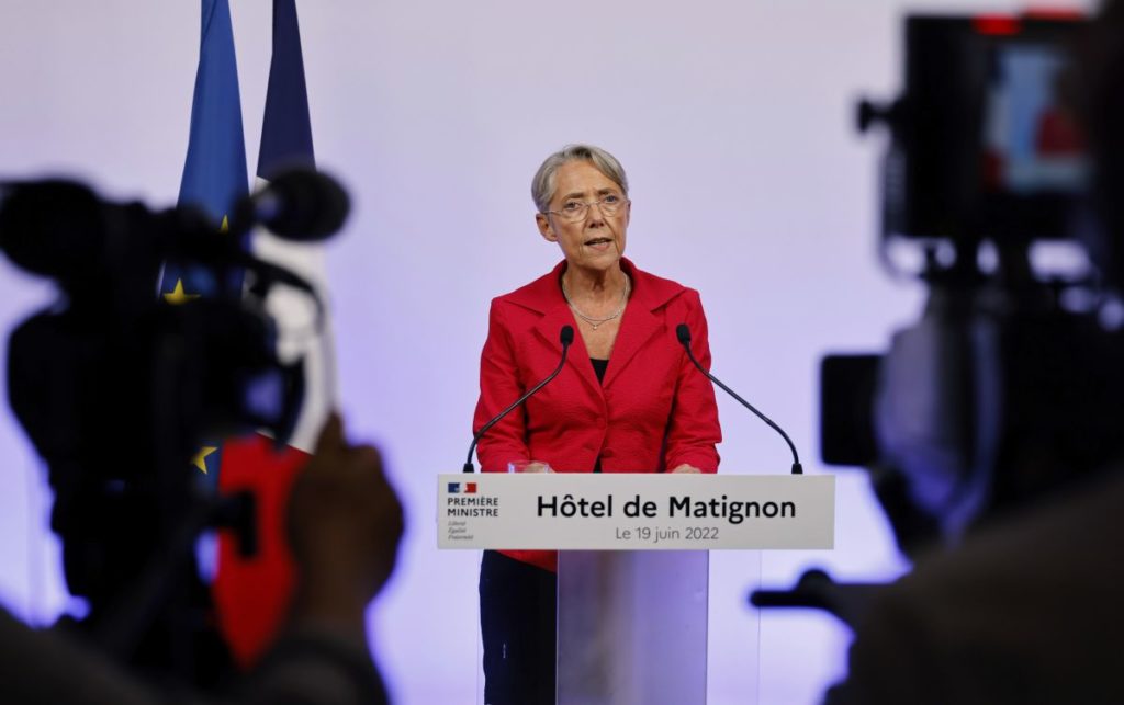 Γαλλία: Την πλήρη εθνικοποίηση της EDF ανακοίνωσε η πρωθυπουργός Μπορν