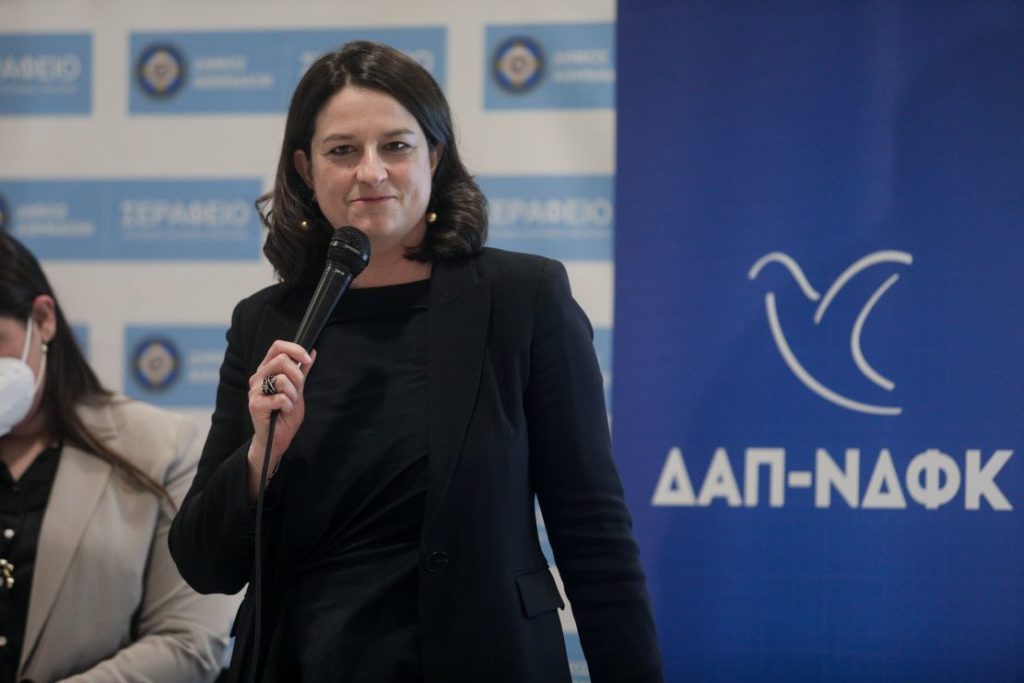 «Βγήκαν» τα μαχαίρια μεταξύ «γαλάζιων»: ΔΑΠ vs ΔΑΠ με… φόντο την Κεραμέως για τα ΑΕΙ