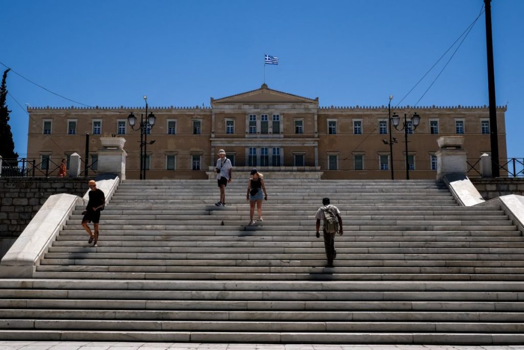 Κορονοϊός: Τριψήφιος ο αριθμός των διασωληνωμένων – 23 θάνατοι το τελευταίο 24ωρο