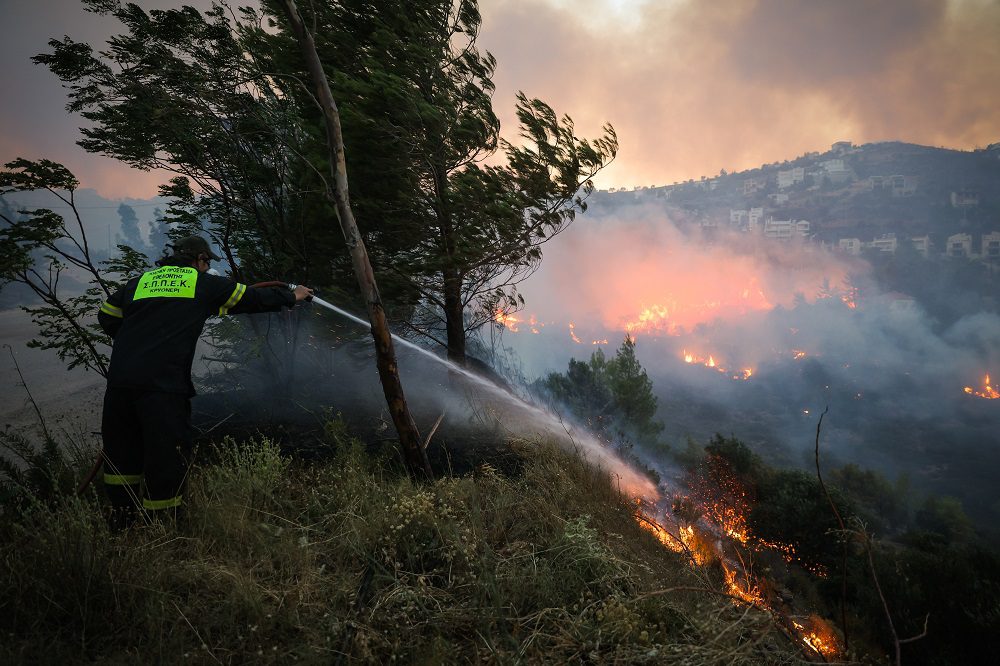 Πυρκαγιές: Πολύ υψηλός κίνδυνος για τρεις περιφέρειες τη Δευτέρα