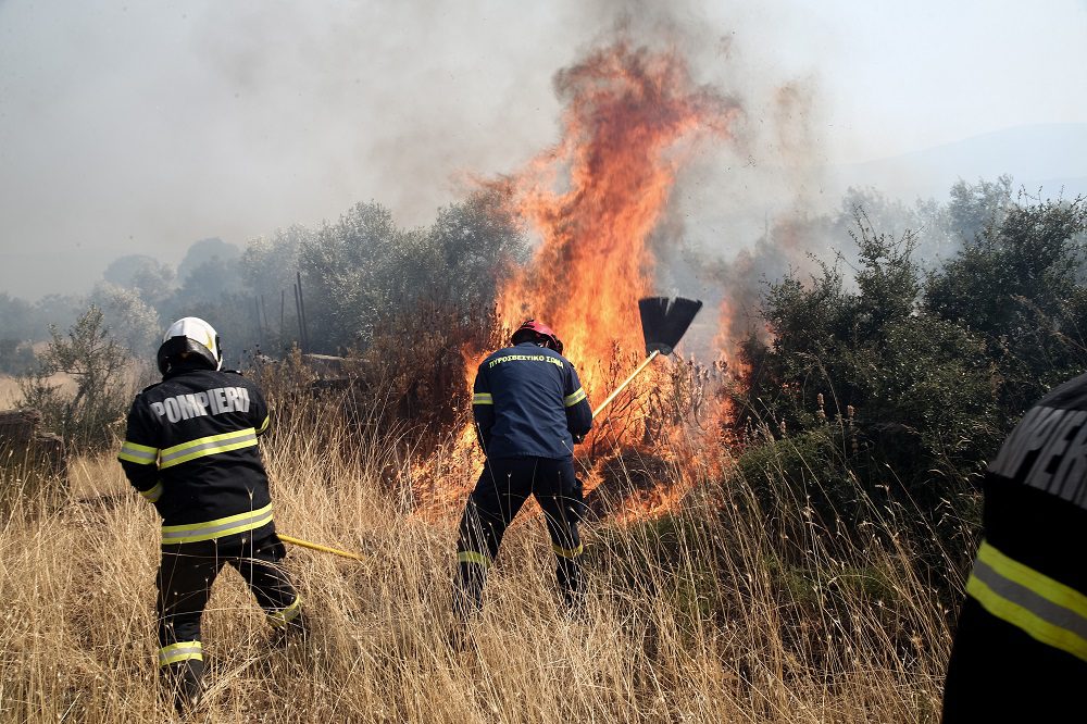 Πυροσβεστική: Σε επιφυλακή όλες οι δυνάμεις υπό τον φόβο πυρκαγιών – Πού προβλέπεται πολύ υψηλός κίνδυνος