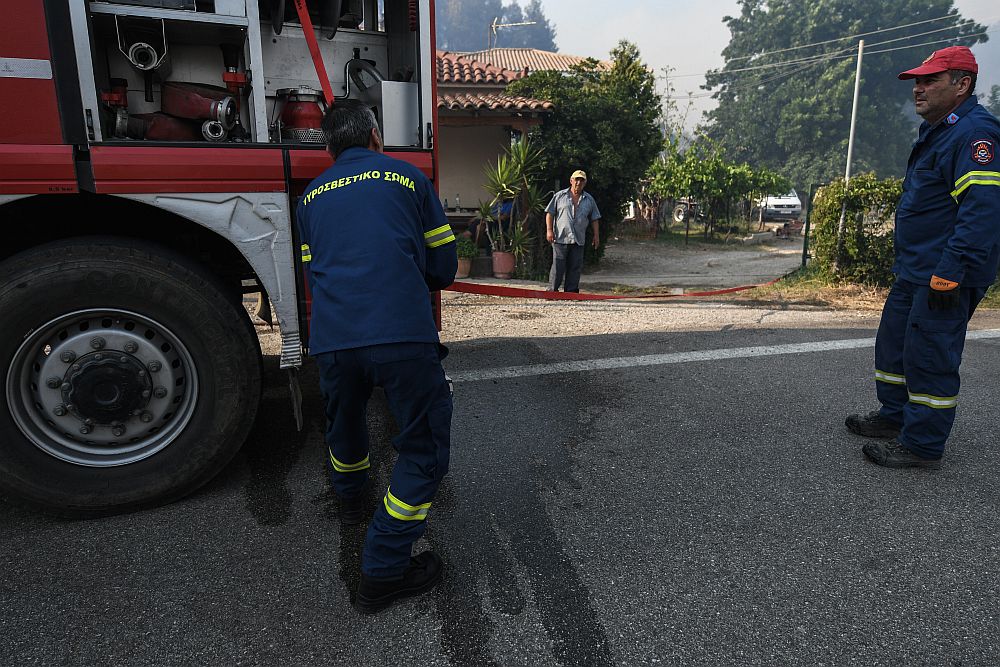 Πύργος: Σε ύφεση η πυρκαγιά στην Ηλεία – Φόβοι για αναζωπυρώσεις