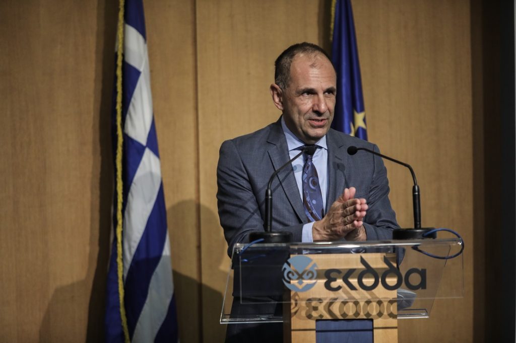 Προκλητικός Γεραπετρίτης: «Γρήγορος και άμεσος» συντονισμός, «δύσβατα τοπία» οι περιοχές που καίγονται