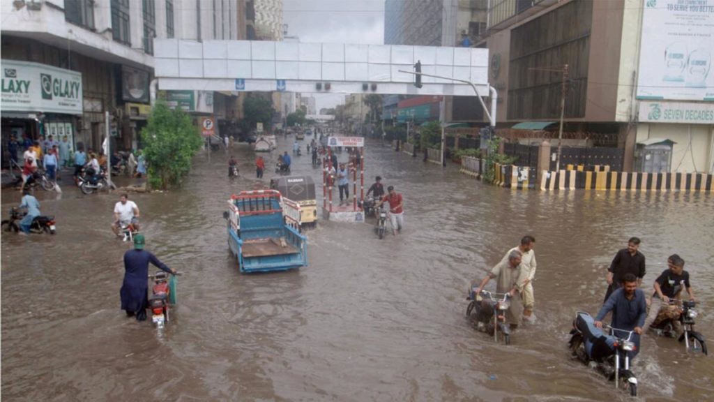 Πακιστάν: Δεκάδες νεκροί από πλημμύρες καθώς οι ισχυρές βροχοπτώσεις των μουσώνων πλήττουν τη χώρα