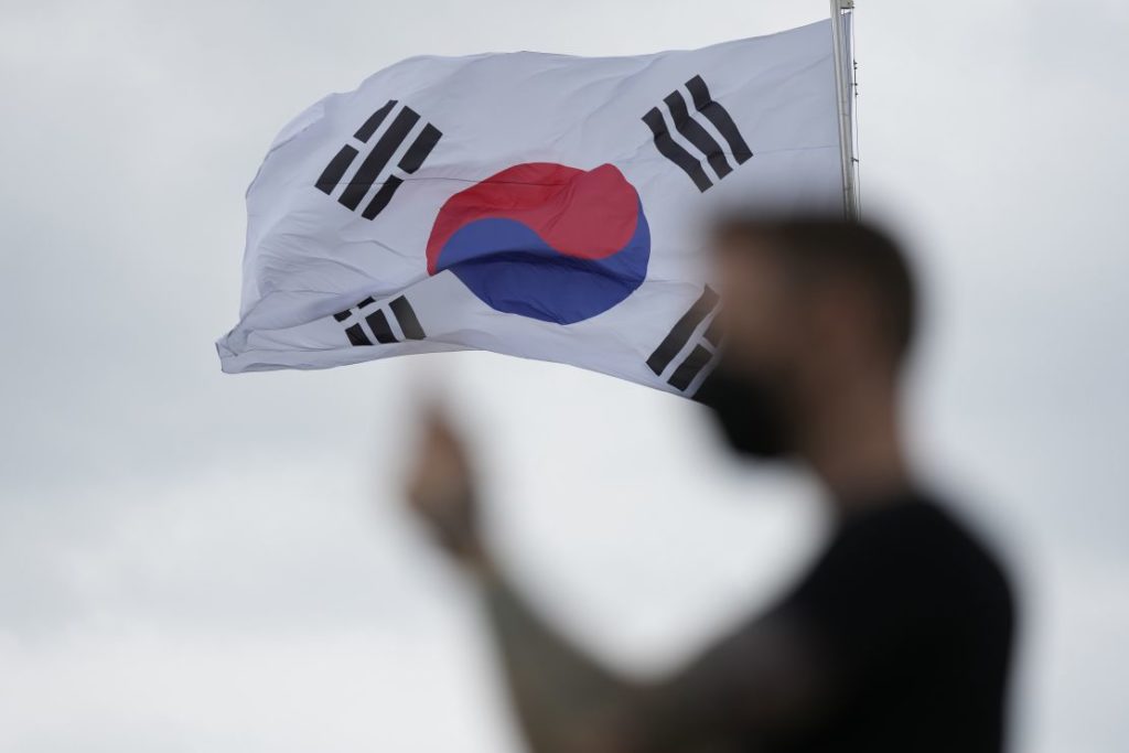 «Καλπάζει» ο κορονοϊός στη Νότια Κορέα