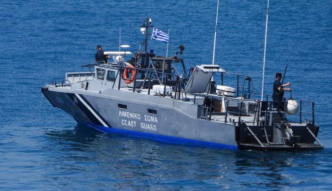 Χίος: Κρατούμενος φυλακών έπεσε στη θάλασσα από πλοίο