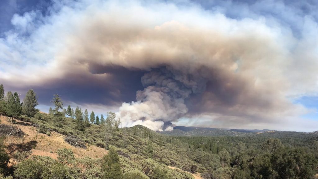 ΗΠΑ: Σπάνε τα ρεκόρ υψηλών θερμοκρασιών, μεγάλη φωτιά στην Καλιφόρνια (Video)