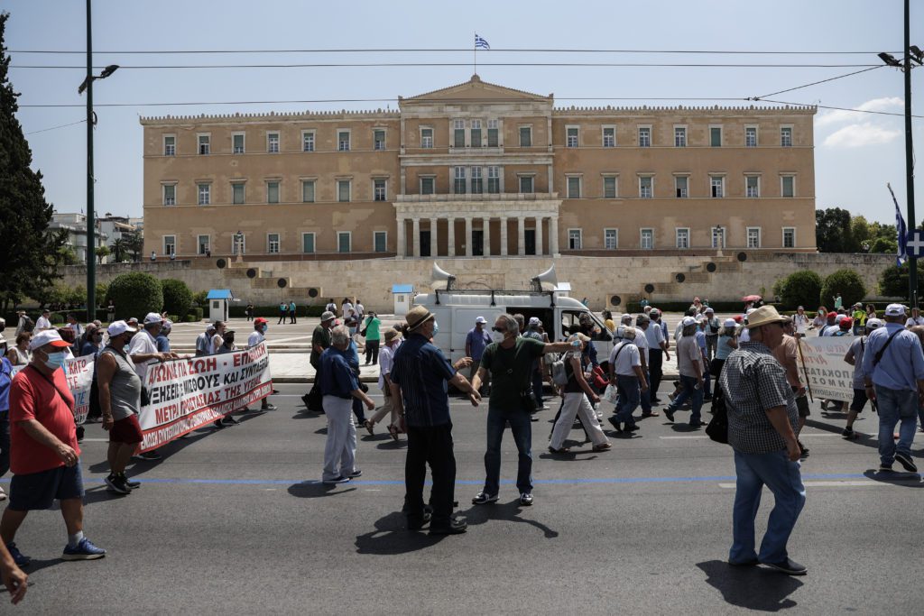 ΣτΕ σε συνταξιούχους ένστολους: Ό,τι πήρατε πήρατε από αναδρομικά, όσοι δεν έκαναν αγωγή τέλος