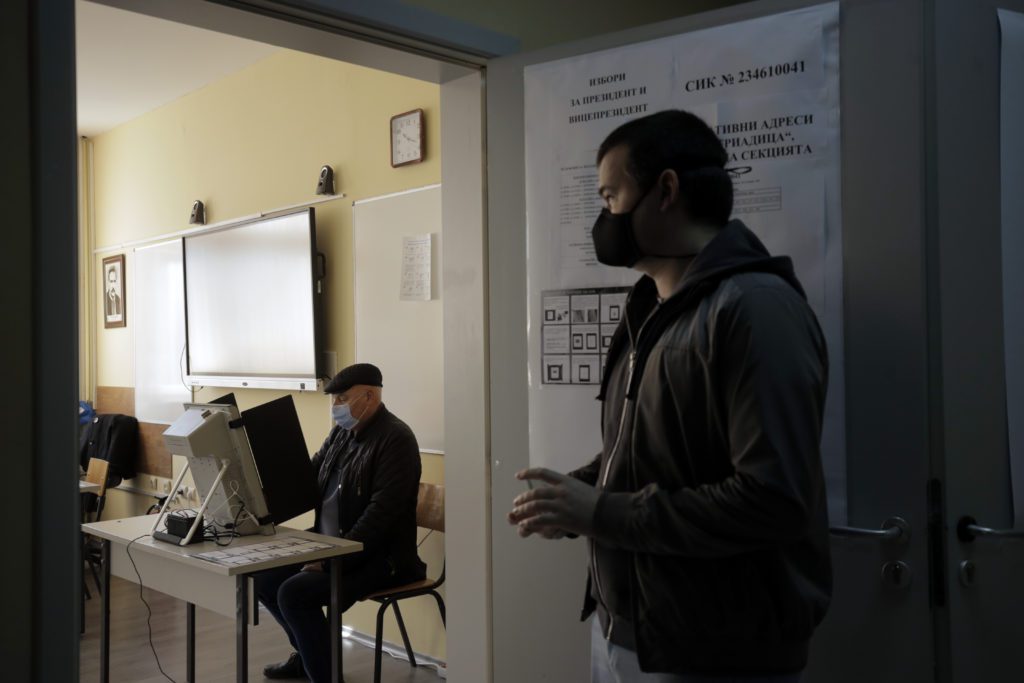 Πρόωρες εκλογές στις 2 Οκτωβρίου στη Βουλγαρία