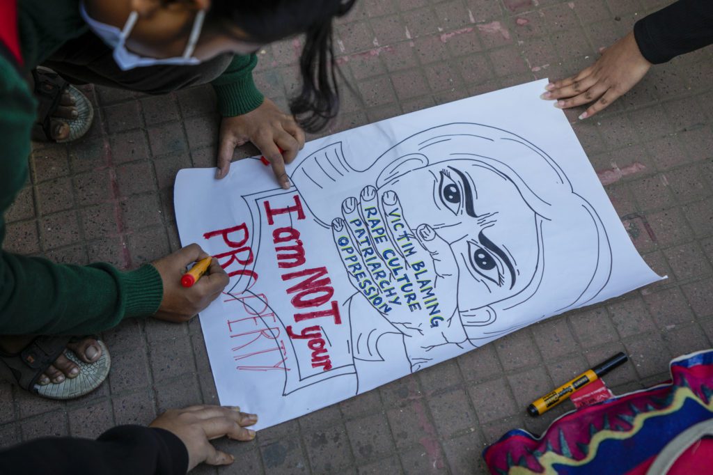 Ινδία: Έκοψε το πέος του συντρόφου της αφού αποπειράθηκε να βιάσει την ανήλικη κόρη της