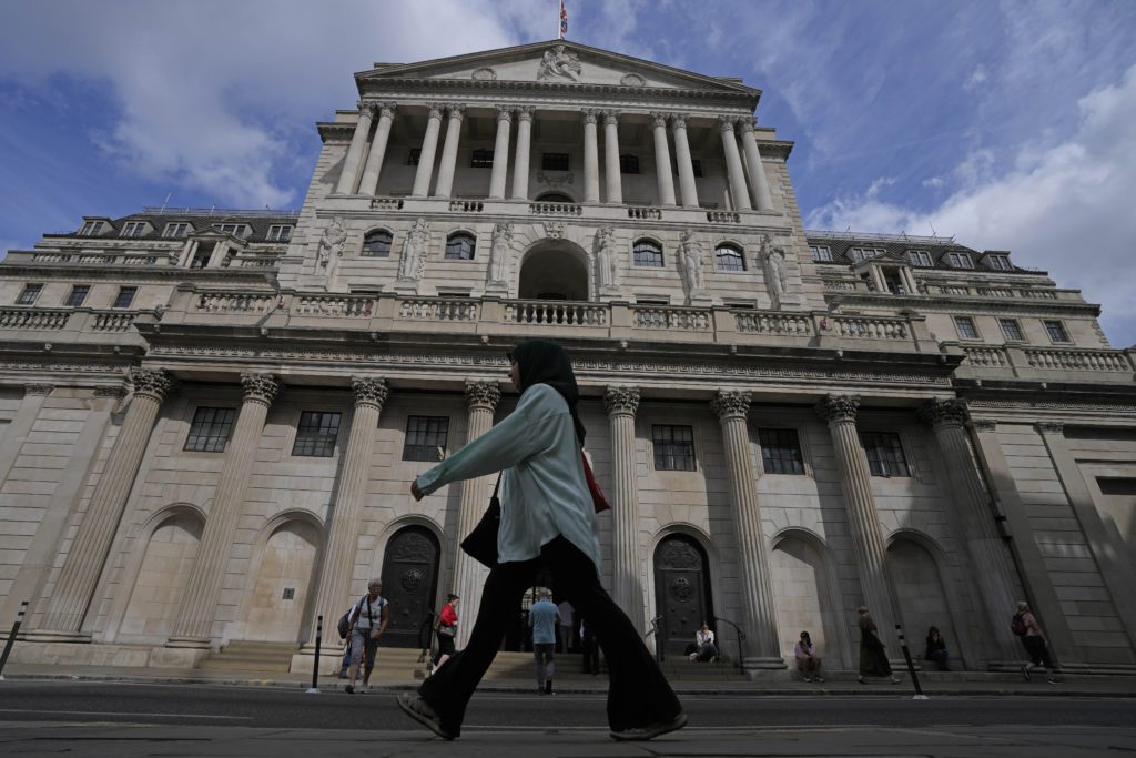 Τράπεζα της Αγγλίας: Ζοφερές προβλέψεις για τη βρετανική οικονομία – Οι δείκτες για στασιμοπληθωρισμό
