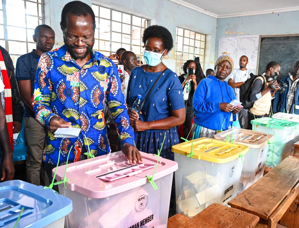 Σε εκλογική μονομαχία βρίσκεται η Ανγκόλα