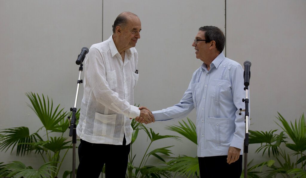 Η κυβέρνηση της Κολομβίας επιδιώκει ειρηνευτικές διαπραγματεύσεις με τον ELN