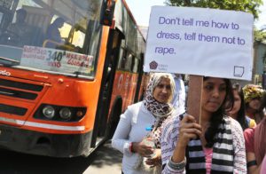 Αποτροπιασμός στην Ινδία: Αποφυλάκισαν 11 ισοβίτες για ομαδικό βιασμό και δολοφονία εγκύου