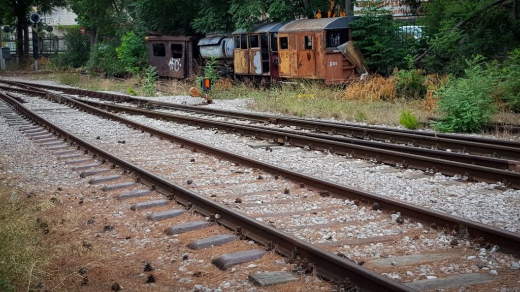 Λαμία: Σύγκρουση με αγελάδα, ακινητοποίηση και στη συνέχεια εκτροχιασμός για αμαξοστοιχία  – Μεγάλη ταλαιπωρία για 200 επιβάτες