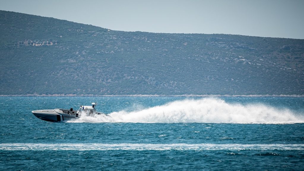 Χειρουργήθηκε στο ΚΑΤ ο 15χρονος που τραυματίστηκε από ταχύπλοο στην Άνδρο