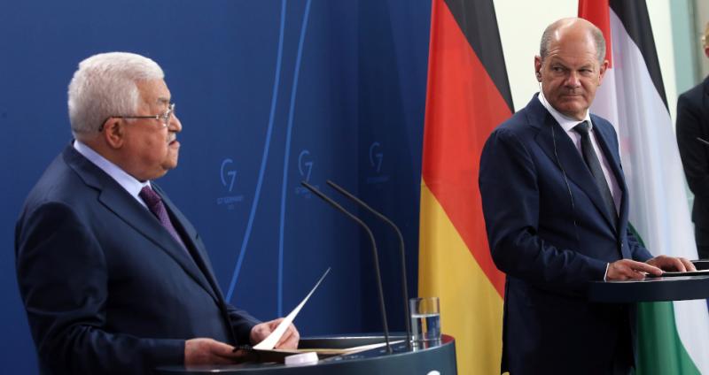 Γερμανία: Σάλος με τις δηλώσεις Αμπάς για Ολοκαύτωμα και τη σιωπή Σολτς