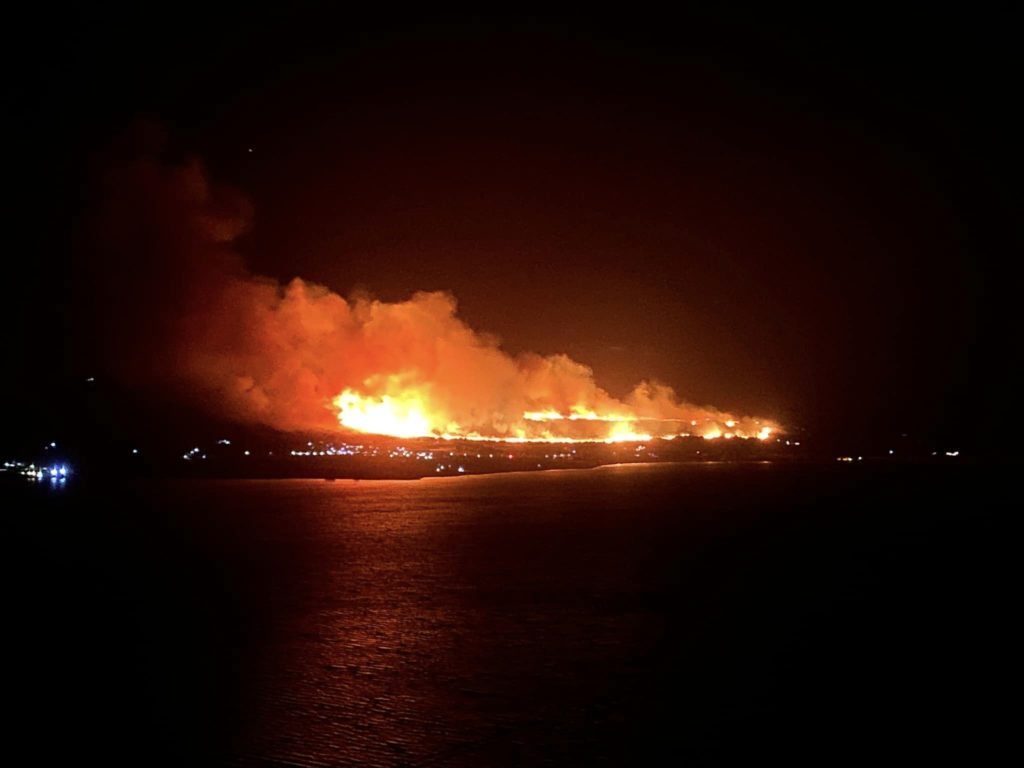 Ολονύχτια μάχη με τις φλόγες στο Λιβάδι Κεφαλονιάς – Επιχειρούν 4 αεροσκάφη (Video)