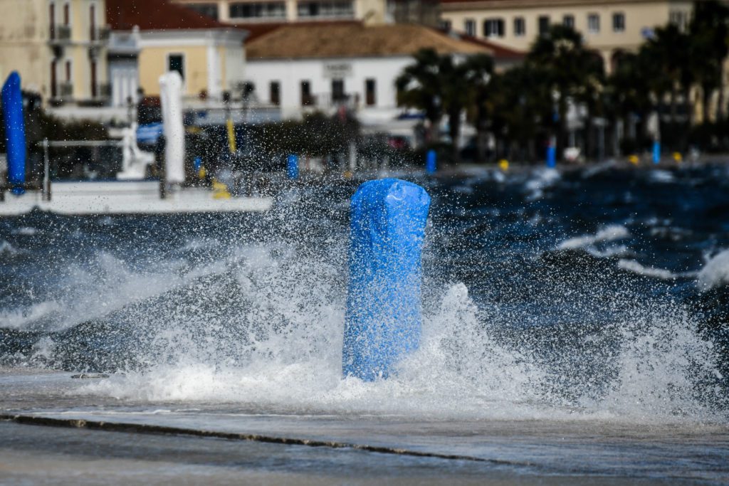 Προβλήματα στις ακτοπλοϊκές συγκοινωνίες λόγω ισχυρών ανέμων – Ακυρώνονται δρομολόγια