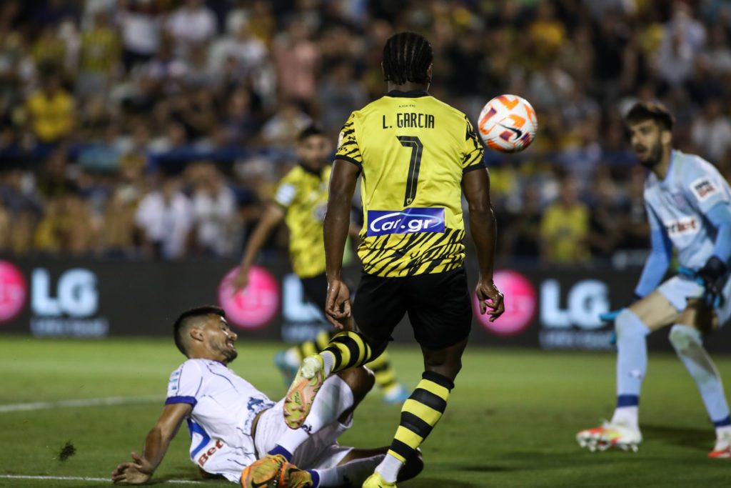 Super League: Εύκολα 2-0 η ΑΕΚ τον ΠΑΣ Γιάννινα