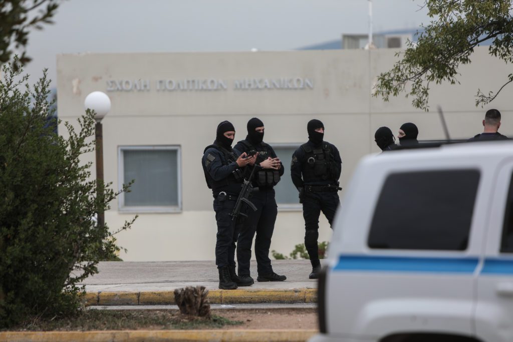 Πολυτεχνειούπολη: ΕΔΕ για τη δόκιμη αστυνομικό – Ελεύθεροι οι συλληφθέντες
