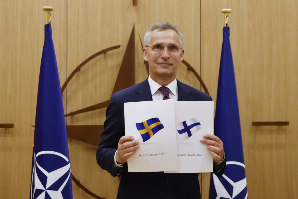 «Ναι» της ισπανικής Βουλής στην ένταξη Σουηδίας και Φινλανδίας στο ΝΑΤΟ