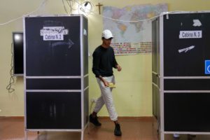LIVE &#8211; Εκλογές στην Ιταλία: Ανησυχία και φαβορί η ακροδεξιά