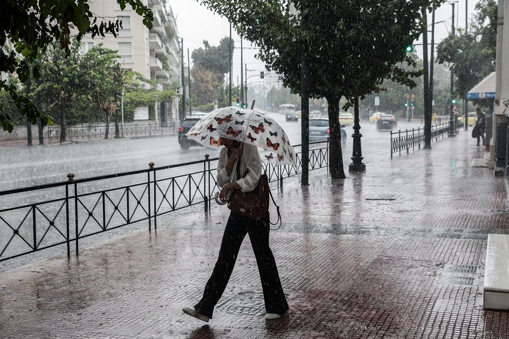 Καιρός: Τοπικές βροχές και πτώση θερμοκρασίας την Κυριακή