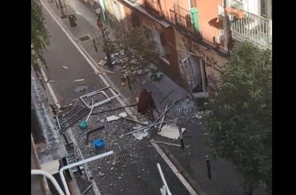 Ισπανία: Τρεις νεκροί έπειτα από έκρηξη σε κτίριο στη Μαδρίτη – Εικόνες καταστροφής (Video)