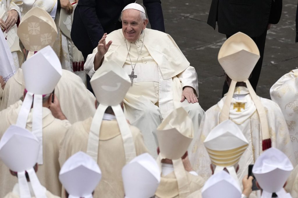 Ο πάπας Φραγκίσκος δεν μπορεί να επισκεφθεί Ουκρανία και Ρωσία με «εντολή γιατρών»
