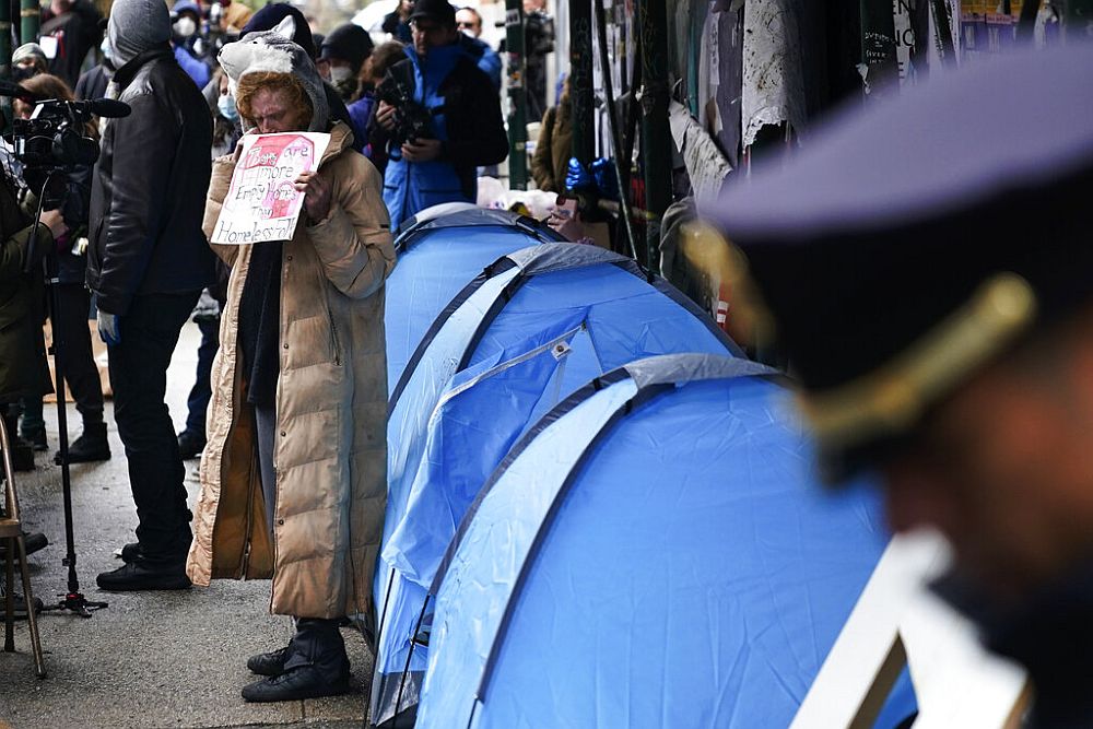 Στοιχεία – σοκ: 80.000 οι άστεγοι στη Νέα Υόρκη – Oι περισσότεροι από την εποχή της Μεγάλης Ύφεσης