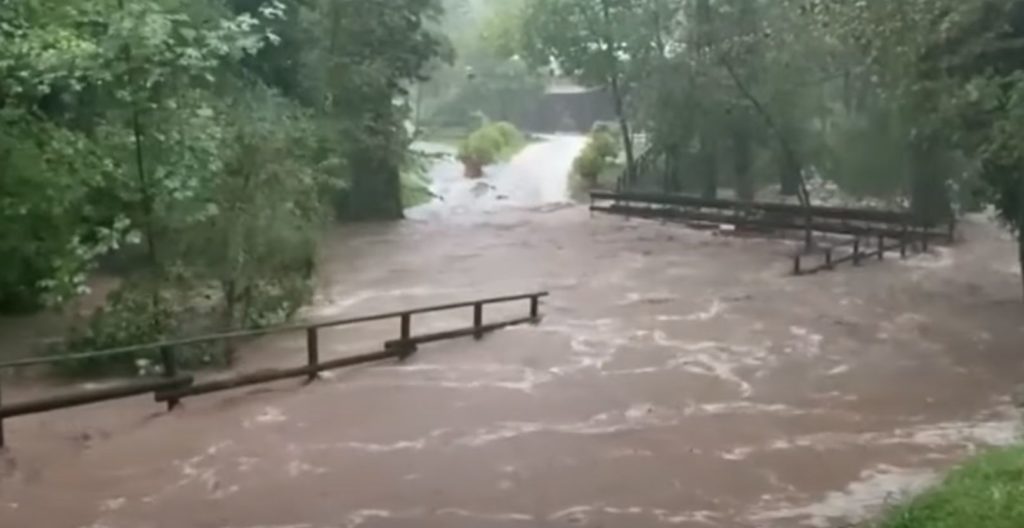 Ιταλία: Τουλάχιστον επτά νεκροί και εικόνες βιβλικής καταστροφής από τις πλημμύρες (Video)