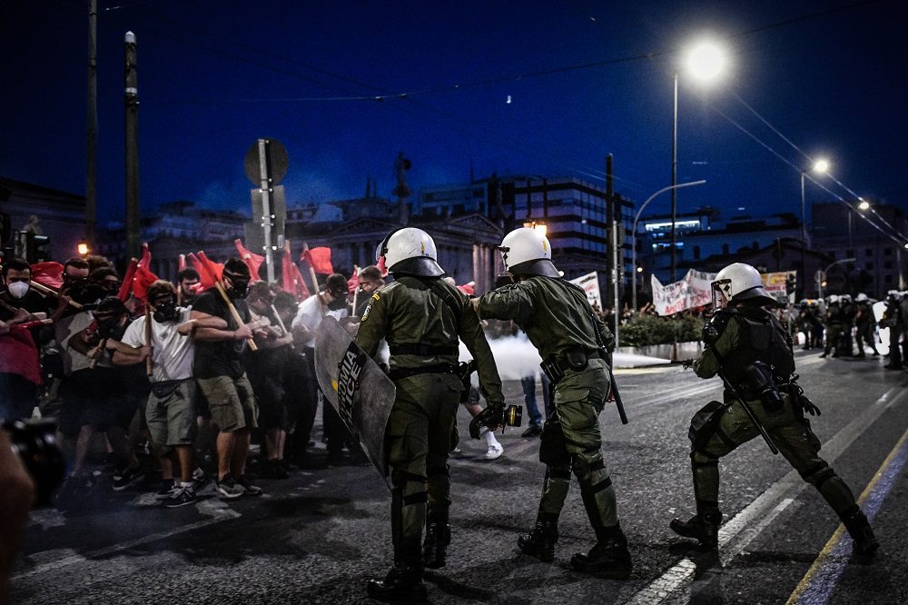 ΜέΡΑ25: Φοιτητές με ανοιγμένα κεφάλια από τα ΜΑΤ, ο «νόμος και τάξη» της Μητσοτάκης ΑΕ