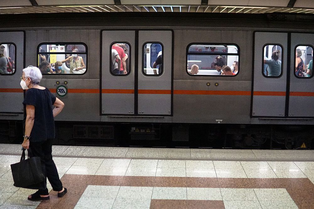 Απεργία στα ΜΜΜ: «Παραλύει» η Αττική – Χωρίς μετρό, ηλεκτρικό, λεωφορεία και τρόλεϊ για 24 ώρες
