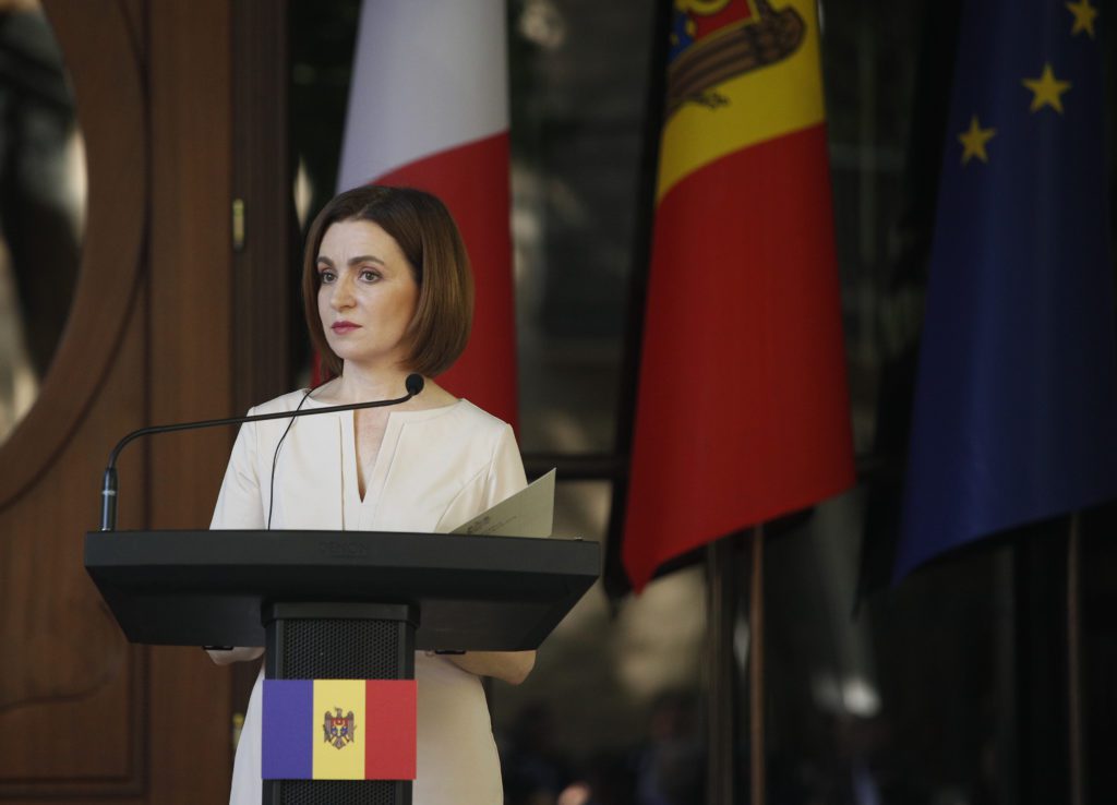 Μολδαβία: Χιλιάδες πολίτες στους δρόμους, ζητούν την παραίτηση της προέδρου Σάντου
