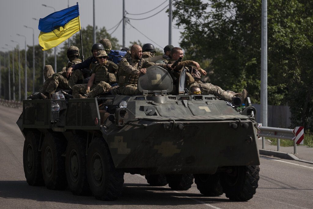 Ουκρανία: Ο ουκρανικός στρατός ανακατέλαβε μεγάλες εκτάσεις στα ΒΑ – Ρωσικά πλήγματα στο Χάρκοβο