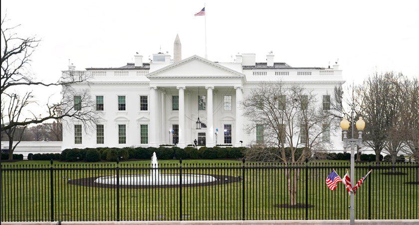 «Συναγερμός» στις ΗΠΑ: «Ύποπτο αντικείμενο» κοντά στον Λευκό Οίκο