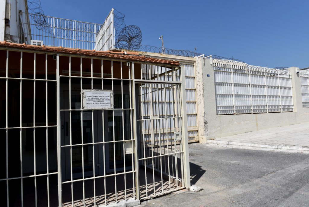 Εντοπίστηκε όπλο σε έλεγχο στις φυλακές Κορυδαλλού – Bρέθηκε κρυμμένο μέσα σε τοίχο κελιού