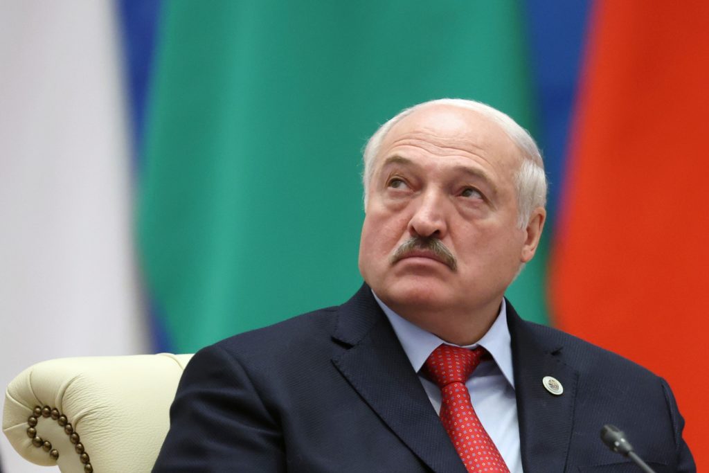 Λευκορωσία: Ο Λουκασένκο απαγόρευσε… τον πληθωρισμό