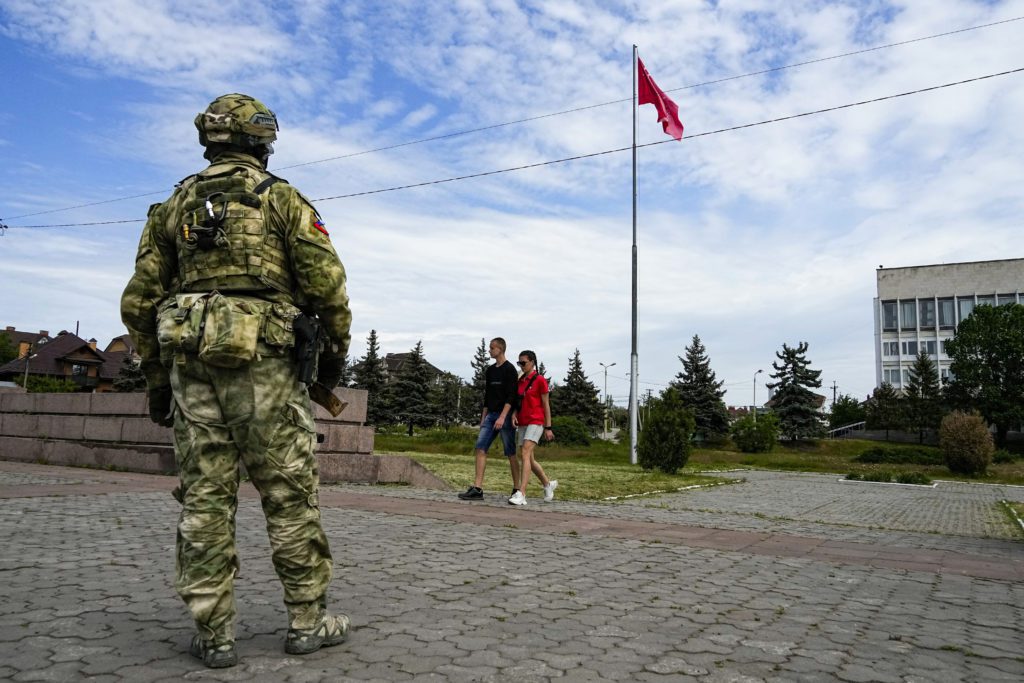 Ουκρανία: Ρώσος στρατηγός παραδέχεται την «τεταμένη» κατάσταση στο πεδίο