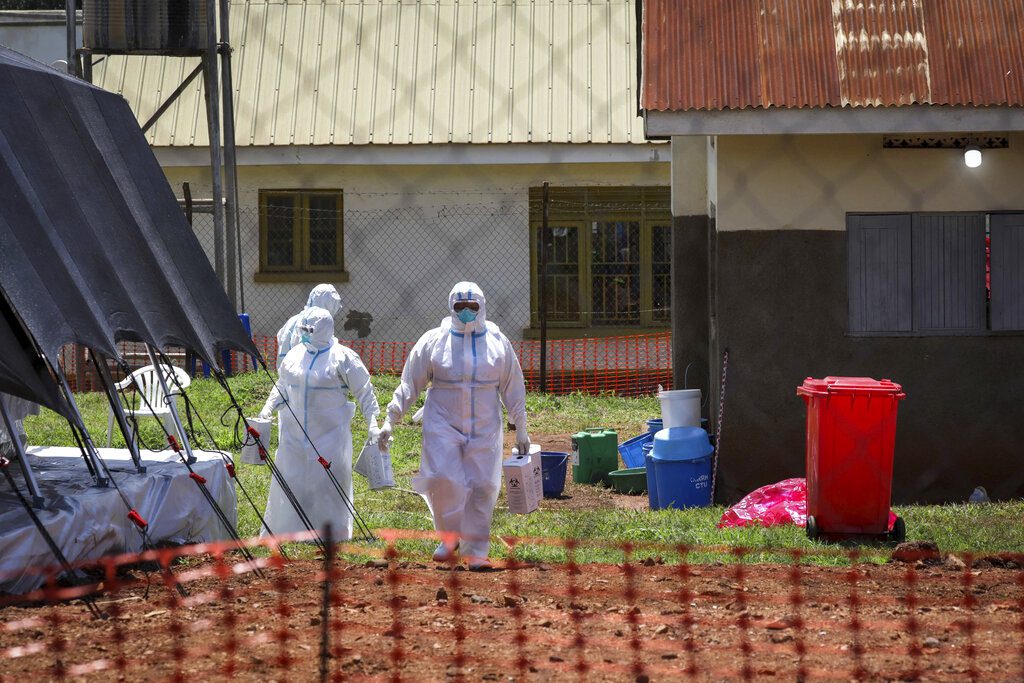 Ουγκάντα: Κλιμακώνεται η επιδημία Έμπολα – Κλείνουν τα σχολεία