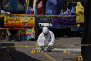 Σφαγή στο Μεξικό: Εκτέλεσαν τον δήμαρχο και άλλους 19 μέρα μεσημέρι &#8211; Τέλος της «pax narca»; (Photos &#8211; Video)
