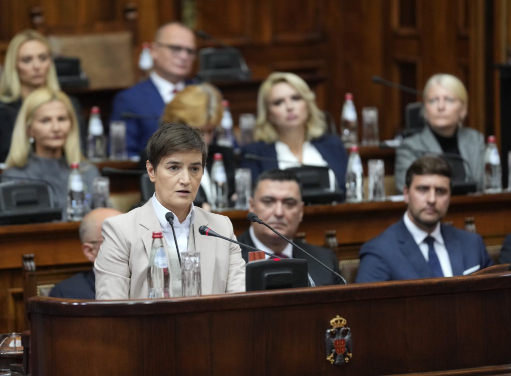 Ψήφος εμπιστοσύνης στη νέα κυβέρνηση της Σερβίας