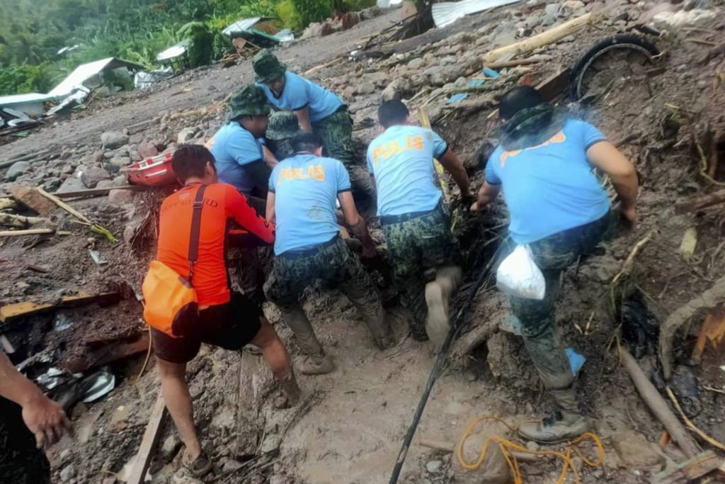 Τουλάχιστον 67 οι νεκροί από τις πλημμύρες και τις κατολισθήσεις στις Φιλιππίνες